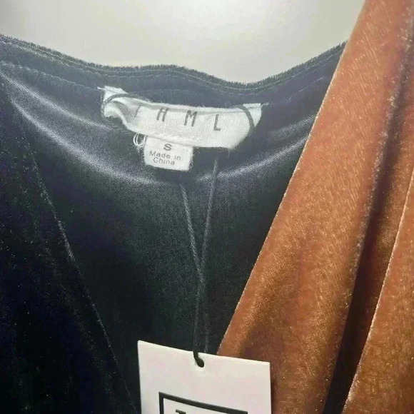 THML Black and Brown Spaghetti Strap Stretch Velvet Wrap Dress Size S NWT - Picture 2 of 8